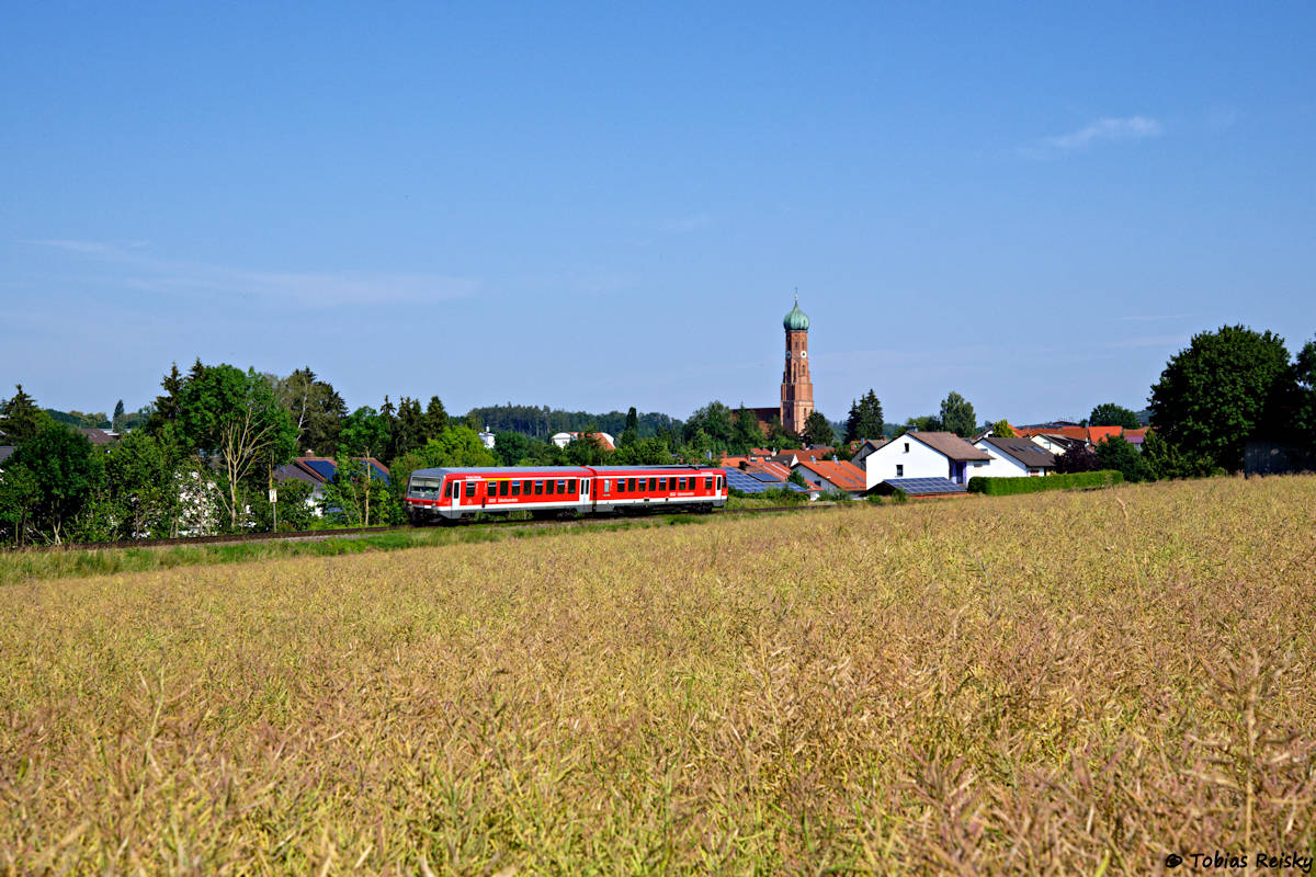 Um den Kirchturm von Vilsbiburg